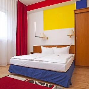 Gallery Hotel